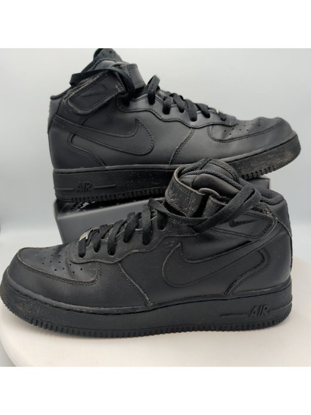 Mens Nike AF1 Air Force 1 Mid ‘07 Triple Black Sneaker 315123-001 us 9.5 Goth
